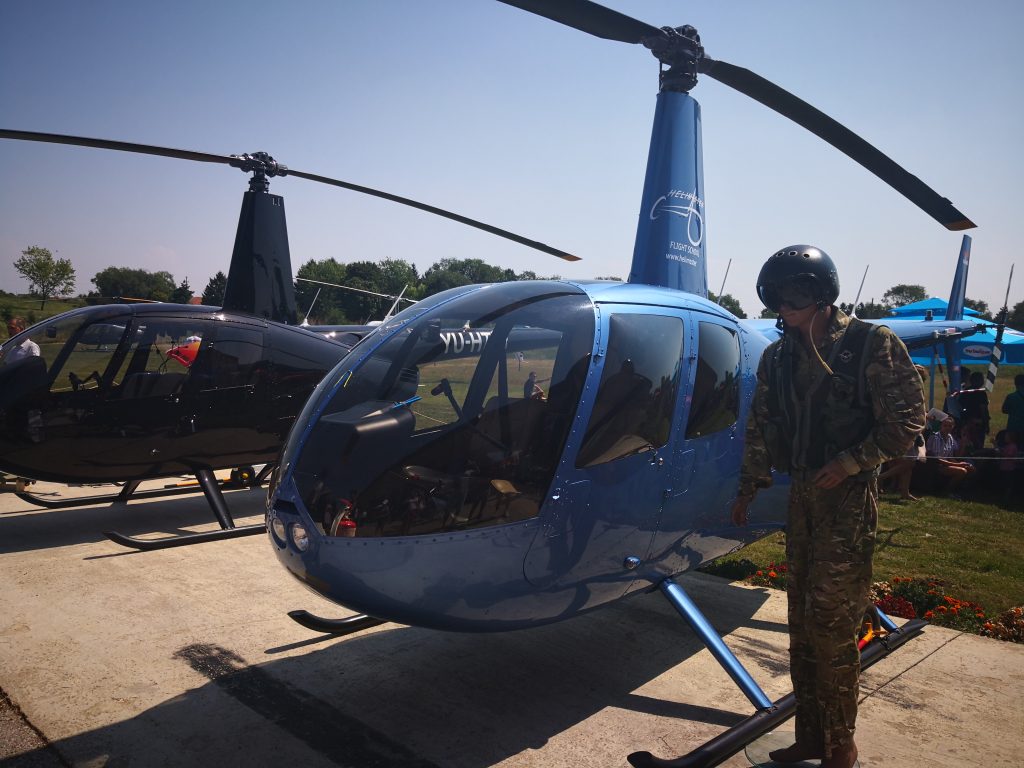 Svetski dan helikoptera u Dobanovcima: Uživanje za sve kojima je letenje strast (kao meni!) (VIDEO)